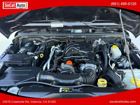 Used 2017 Jeep Wrangler Unlimited Sport AWD/4WD image 23