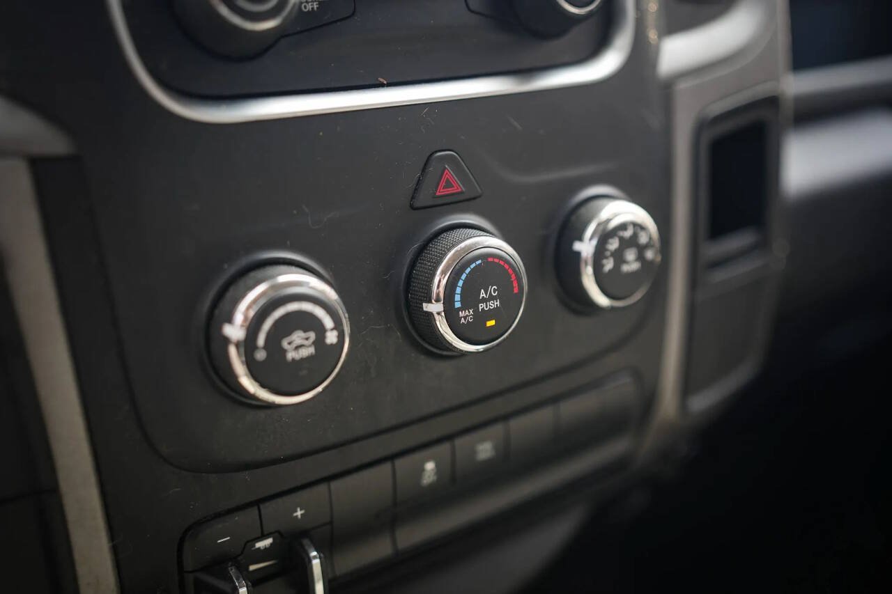 Used 2014 RAM 1500 Express RWD image 41