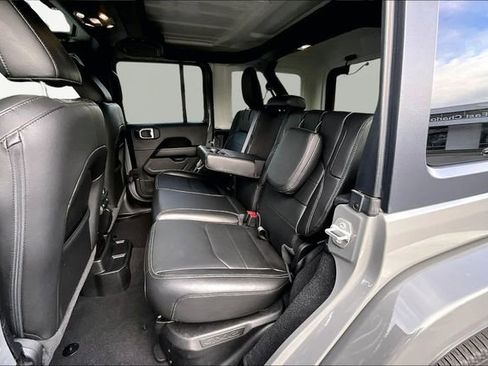 Used 2021 Jeep Wrangler Unlimited Sahara w/ Cold Weather Group image 16