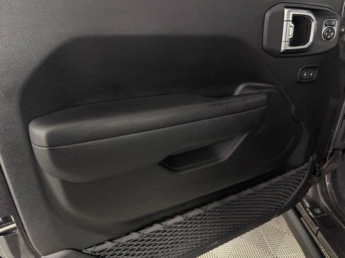 Used 2025 Jeep Wrangler Unlimited Sport S 4xe AWD/4WD image 23