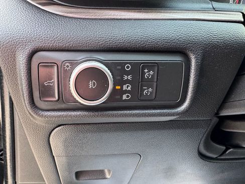 Used 2022 Ford Explorer Limited image 14