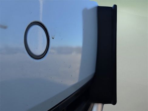 Used 2022 GMC Acadia Denali w/ Denali Technology Package image 17