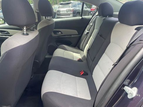 Used 2014 Chevrolet Cruze LS FWD image 11