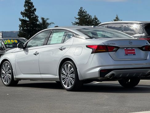 New 2025 Nissan Altima 2.5 SL image 6