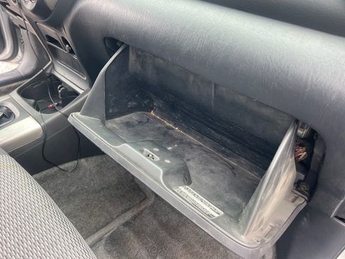 Used 2004 Toyota RAV4 4WD image 21