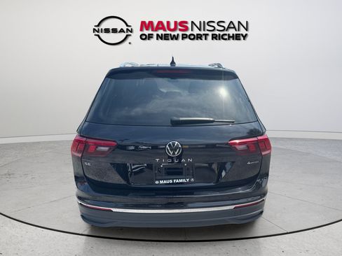 Used 2024 Volkswagen Tiguan SE AWD/4WD image 6