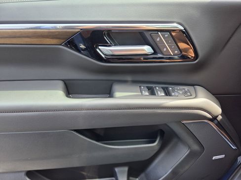 New 2026 Chevrolet Tahoe High Country AWD/4WD image 12