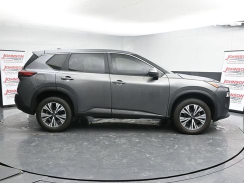 Used 2023 Nissan Rogue SV image 9