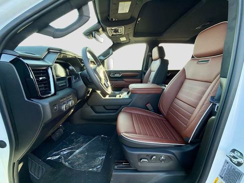 New 2026 GMC Sierra 2500 Denali Ultimate AWD/4WD image 16