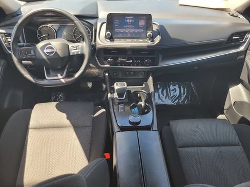 Certified 2025 Nissan Rogue SV AWD/4WD image 16