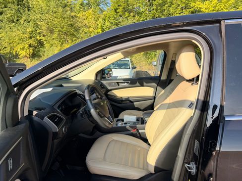 Used 2023 Ford Edge SEL w/ Convenience Package AWD/4WD image 6