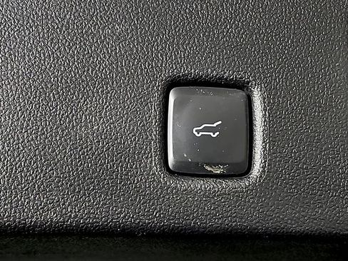 Certified 2020 Ford Escape Titanium w/ Titanium Premium Package 2.0 image 31