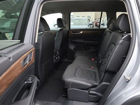 New 2026 Volkswagen Atlas SE image 22