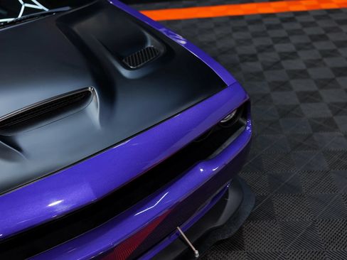 Used 2016 Dodge Challenger SRT Hellcat RWD image 6