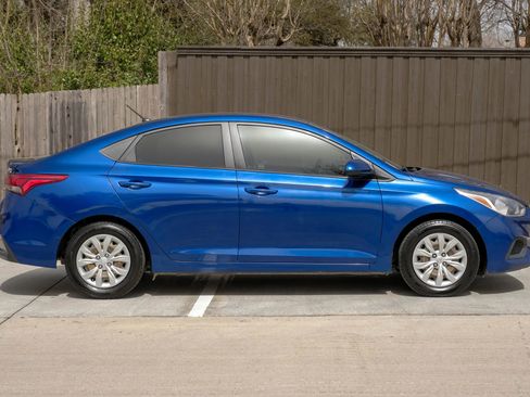 Used 2020 Hyundai Accent SE w/ Cargo Package image 9