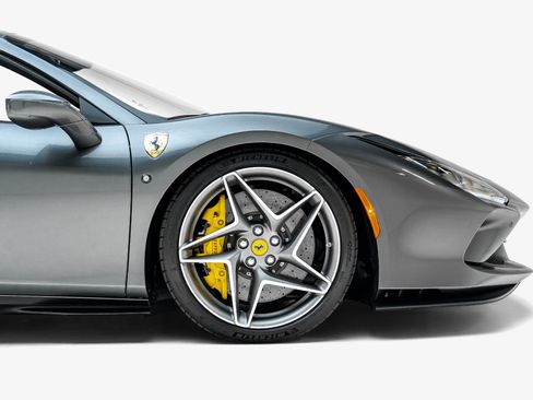 Used 2022 Ferrari F8 Tributo RWD image 23