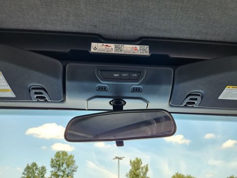 Used 2022 Jeep Wrangler Sport AWD/4WD image 20