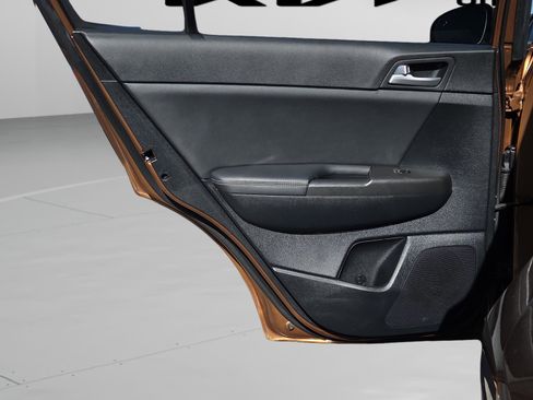 Used 2021 Kia Sportage S image 27