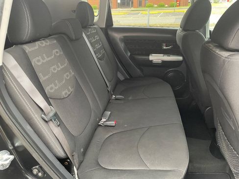 Used 2012 Kia Soul + FWD image 34
