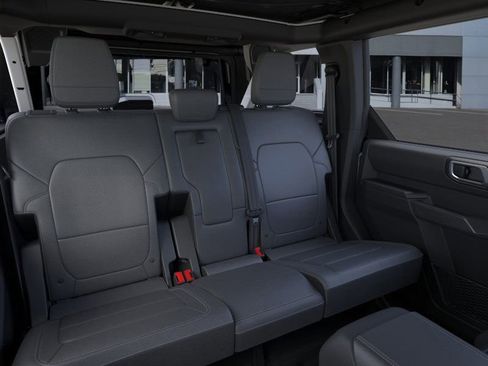 New 2025 Ford Bronco Outer Banks image 11