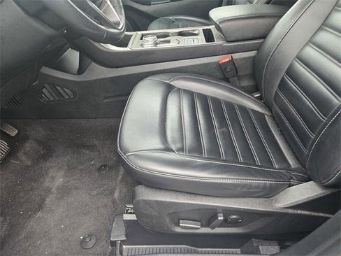 Used 2024 Ford Edge SEL image 23