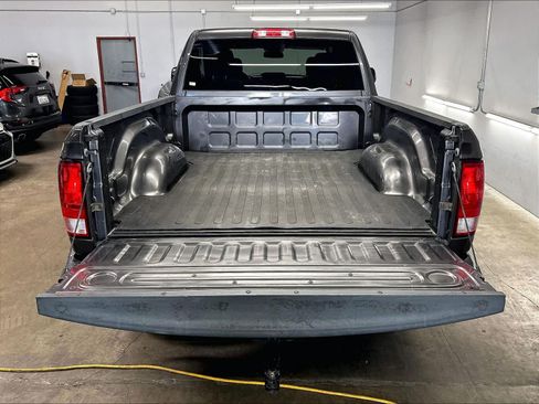 Used 2015 RAM 2500 Tradesman w/ Chrome Appearance Group RWD image 34