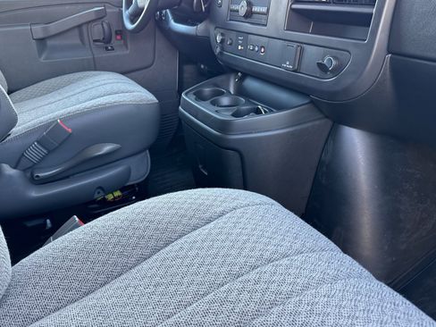 New 2025 GMC Savana 2500 w/ Driver Convenience Package image 17