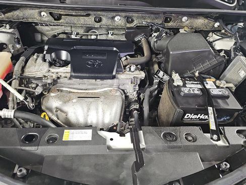 Used 2016 Toyota RAV4 LE image 12