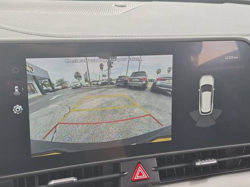 Used 2025 Kia Sportage EX FWD image 16