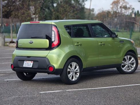 Used 2015 Kia Soul + image 10