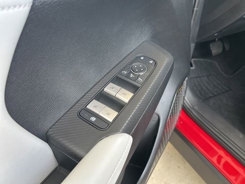 New 2025 Mitsubishi Outlander SE image 39