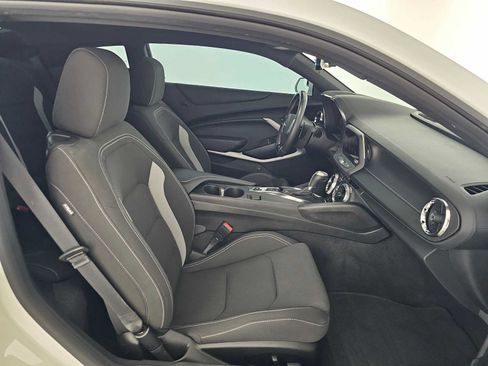 Used 2022 Chevrolet Camaro SS RWD image 11