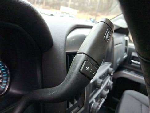 Used 2018 Chevrolet Silverado 1500 LT w/ Redline Edition image 14