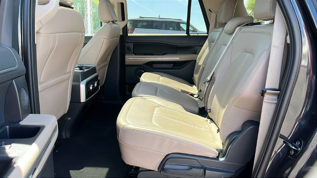 Used 2024 Ford Expedition Max Limited AWD/4WD image 20