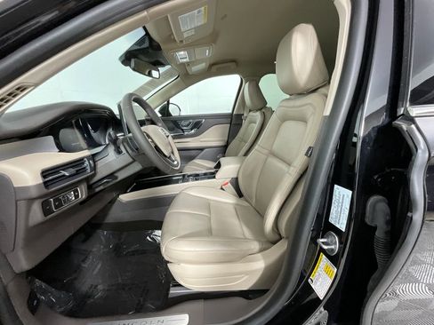 Used 2024 Lincoln Corsair AWD image 19