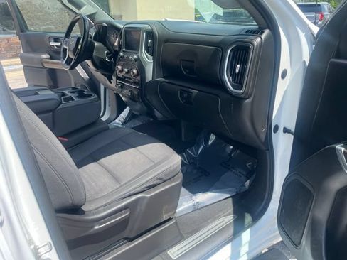 Used 2021 Chevrolet Silverado 1500 LT AWD/4WD image 33