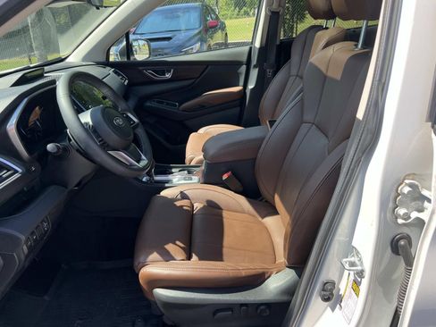 Certified 2023 Subaru Ascent Touring AWD/4WD image 9