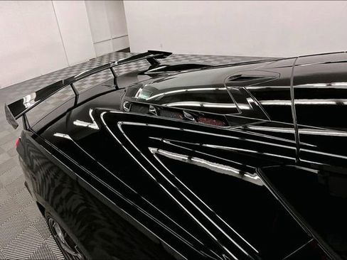 Used 2023 Chevrolet Corvette Stingray Premium Cpe w/ Battery Protection Package RWD image 25