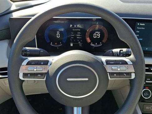 New 2026 Hyundai Tucson SEL FWD image 17