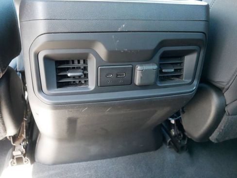 Used 2022 Chevrolet Silverado 1500 LT Trail Boss w/ Convenience Package II AWD/4WD image 18