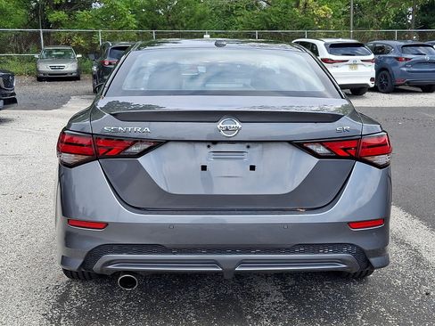 Used 2023 Nissan Sentra SR w/ SR Premium Package FWD image 5