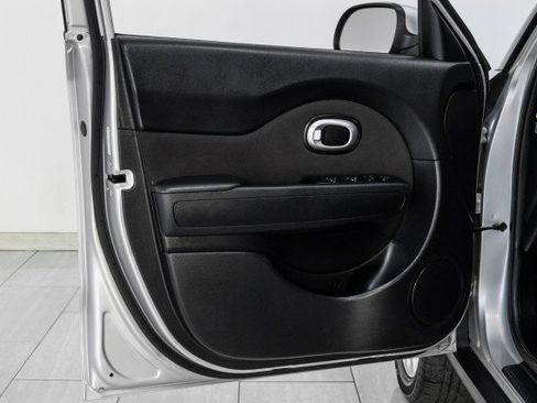 Used 2017 Kia Soul + image 35