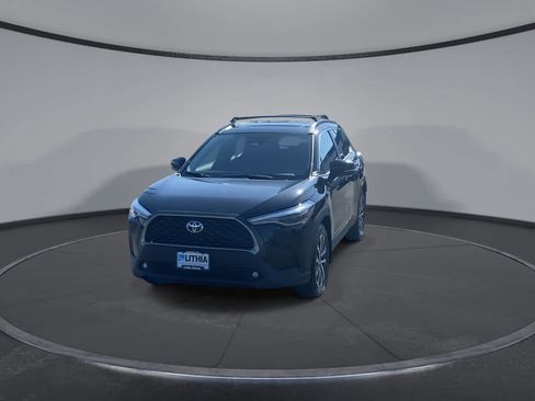 Certified 2025 Toyota Corolla Cross XLE w/ Convenience Package AWD/4WD image 3