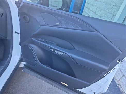 Used 2023 Lexus RX 500h F Sport image 22