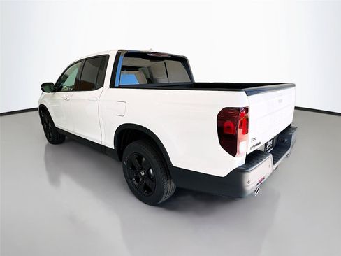 New 2026 Honda Ridgeline Black Edition image 10