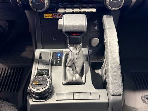 Certified 2025 Toyota 4Runner TRD Off-Road AWD/4WD image 14