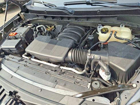 Used 2022 GMC Yukon SLT w/ SLT Premium Package image 35