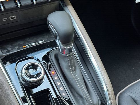 New 2026 GMC Canyon Denali image 18