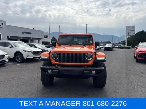 Used 2025 Jeep Gladiator Rubicon AWD/4WD image 4