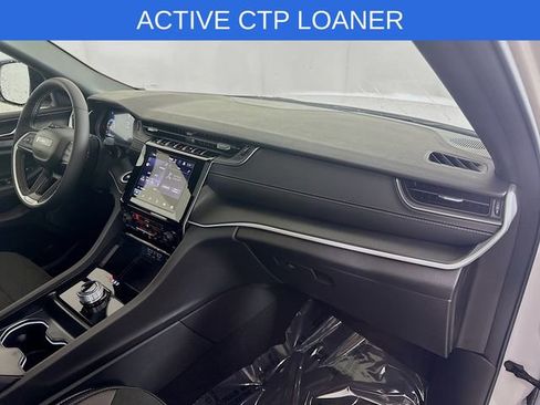 New 2025 Jeep Grand Cherokee Altitude image 29